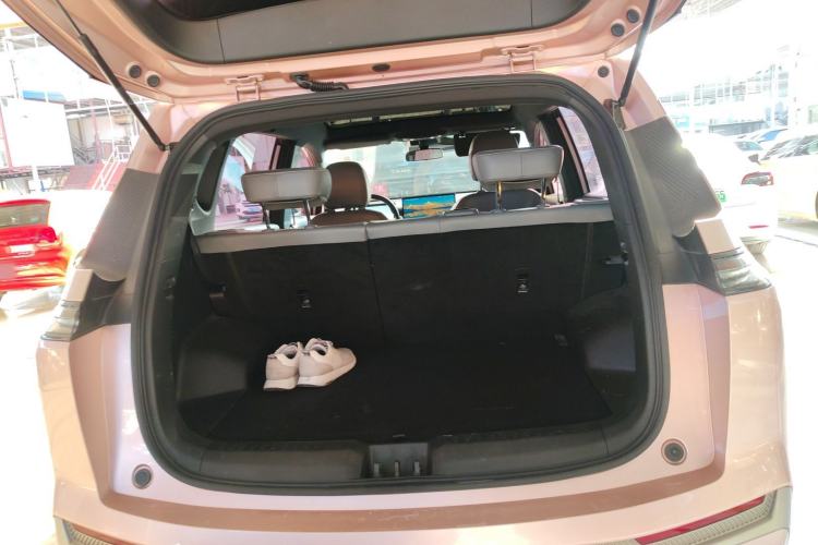 Used AION Y 2022 Plus 70 Smart Edition Trunk