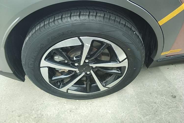 Used AION Y 2022 Plus 70 Smart Edition Right Rear Wheel Hub