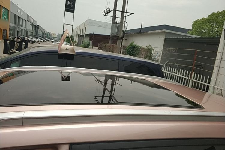 Used AION Y 2022 Plus 70 Smart Edition Roof