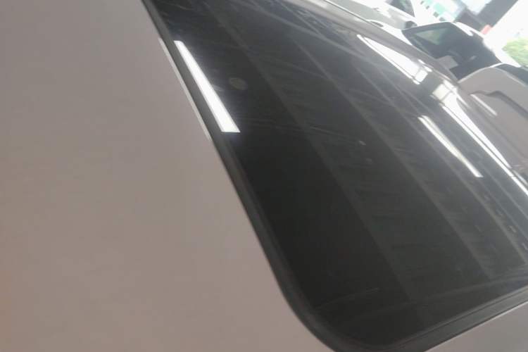Used AION Y 2022 70 Tech Edition Lithium Iron Phosphate Roof