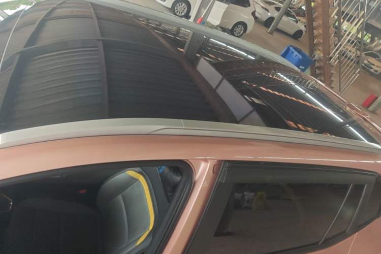 Used AION Y 2022 70 Tech Edition Lithium Iron Phosphate Roof