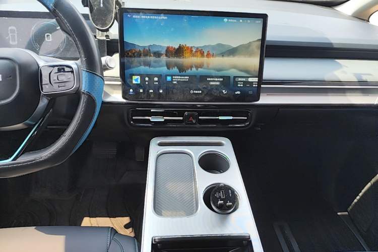 Used AION Y 2022 Plus 70 Smart Edition Audio And AC Panel