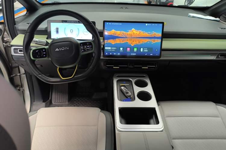 Used AION Y 2022 Plus 80 Smart Edition Center Console