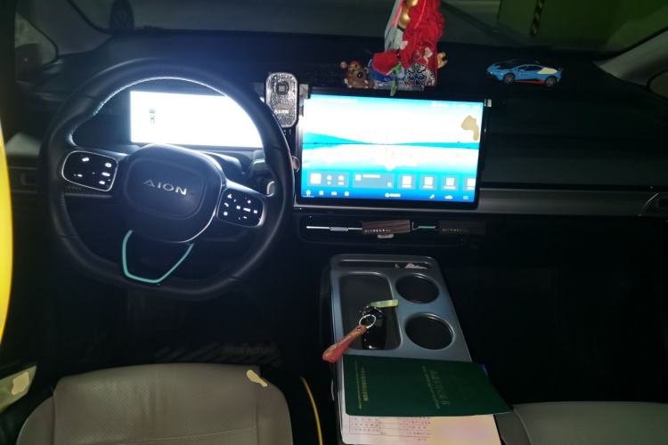 Used AION Y 2022 Plus 70 Enjoy Edition Center Console