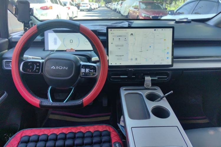 Used AION Y 2022 Plus 70 Smart Edition Center Console
