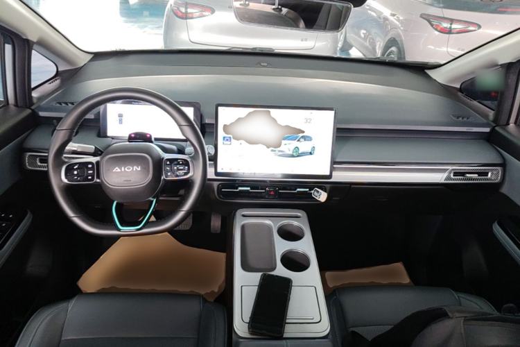 Used AION Y 2022 Plus 70 Tech Edition Center Console