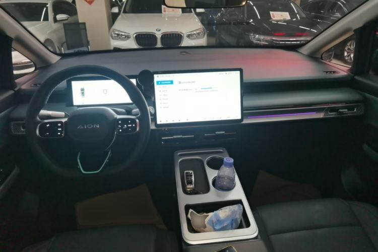 Used AION Y 2022 Plus 80 Smart Edition Center Console