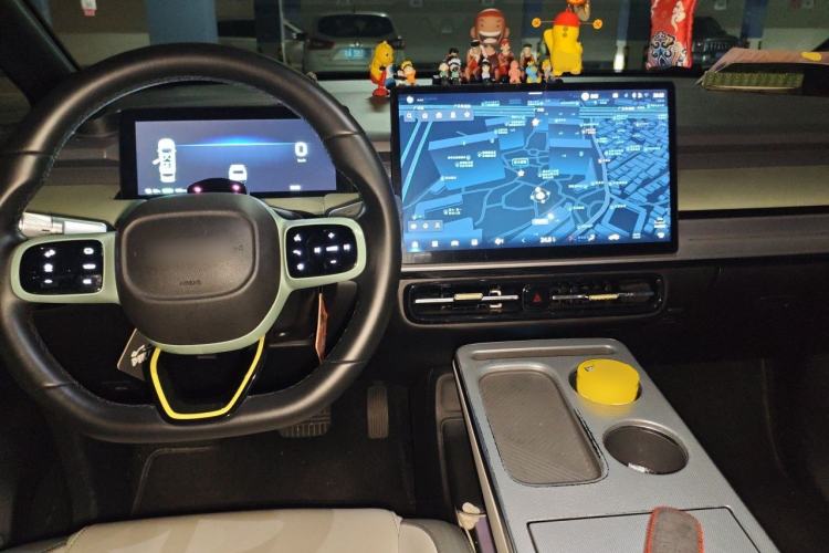 Used AION Y 2022 Plus 70 Tech Edition Center Console
