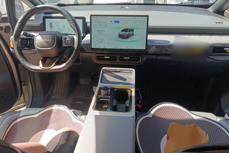 Used AION Y 2022 80 Ultra-Long Range Edition Center Console