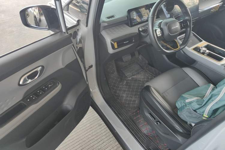 Used AION Y 2022 70 Enjoyment Edition Lithium Iron Phosphate Driver Seat