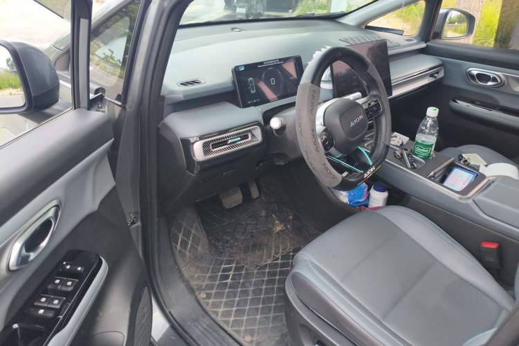 Used AION Y 2022 Plus 70 Smart Edition Driver Seat