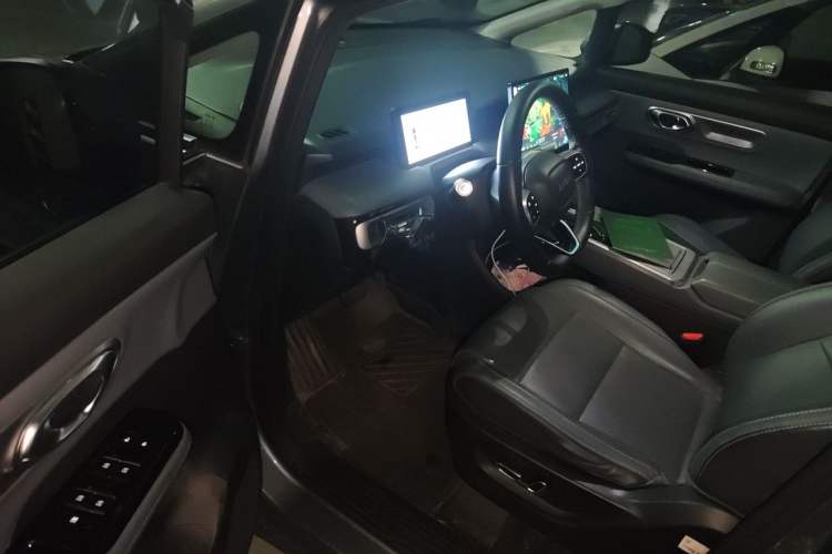 Used AION Y 2022 Plus 70 Smart Edition Driver Seat