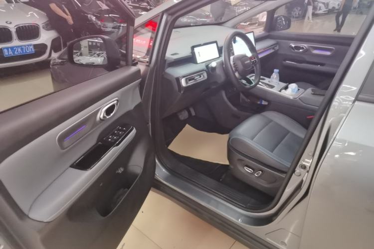 Used AION Y 2022 Plus 80 Smart Edition Driver Seat