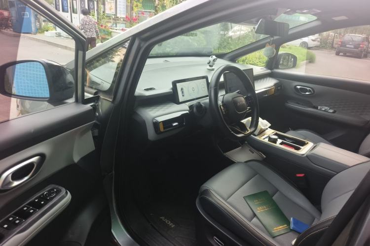 Used AION Y 2022 70 Intelligent Driving Version Lithium Iron Phosphate Driver Seat