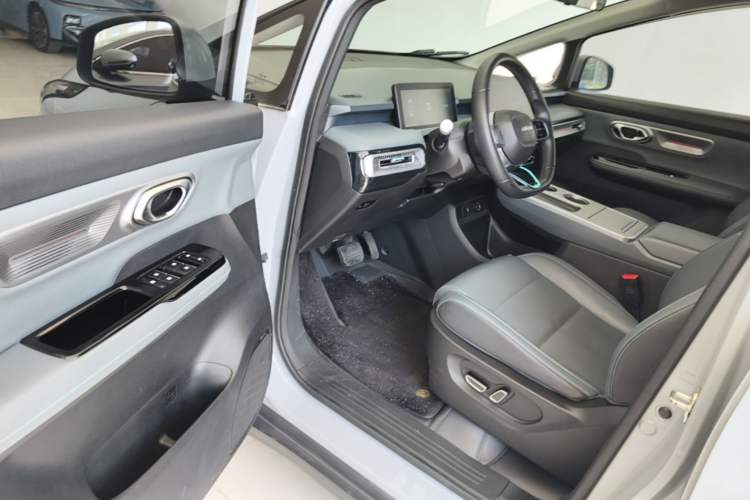 Used AION Y 2022 Plus 70 Executive Edition Driver Seat