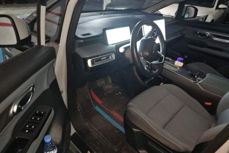 Used AION Y 2022 Plus 80 Enjoy Edition Driver Seat