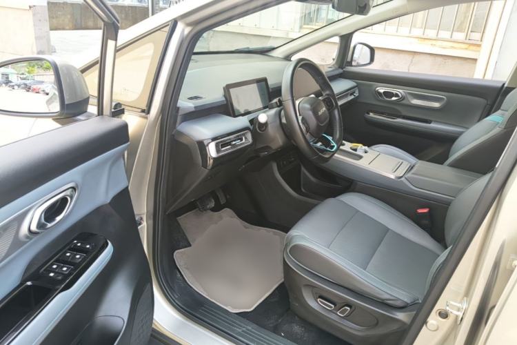 Used AION Y 2022 Plus 70 Tech Edition Driver Seat