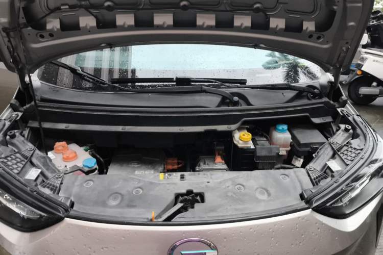 Used AION Y 2022 70 Tech Edition Lithium Iron Phosphate Engine Bay