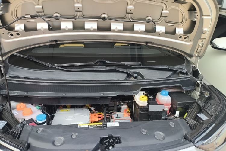 Used AION Y 2022 Plus 70 Tech Edition Engine Bay