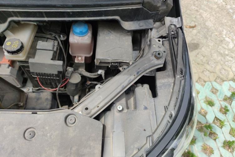 Used AION Y 2022 Plus 70 Smart Edition Engine Bay Left