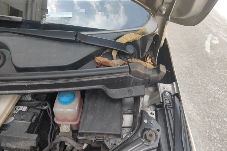 Used AION Y 2022 Plus 70 Enjoy Edition Engine Bay Left