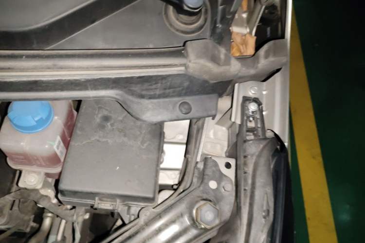 Used AION Y 2022 70 Intelligent Edition Lithium Iron Phosphate Engine Bay Left
