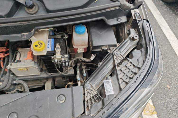 Used AION Y 2022 70 Intelligent Edition Lithium Iron Phosphate Engine Bay Left