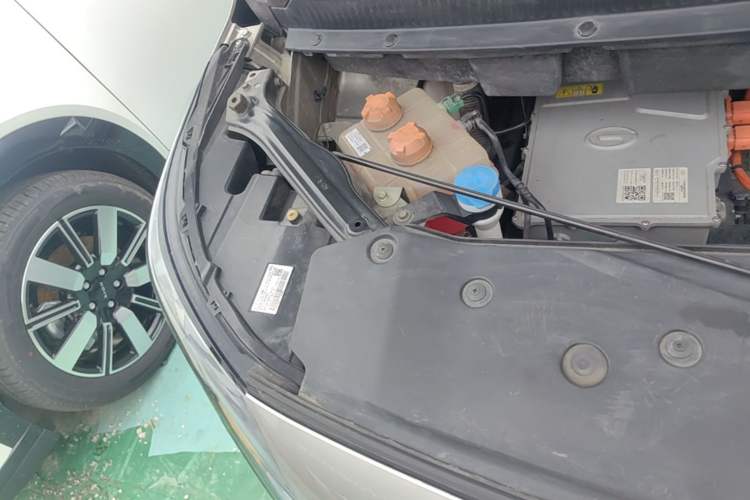 Used AION Y 2022 Plus 70 Smart Edition Engine Bay Right