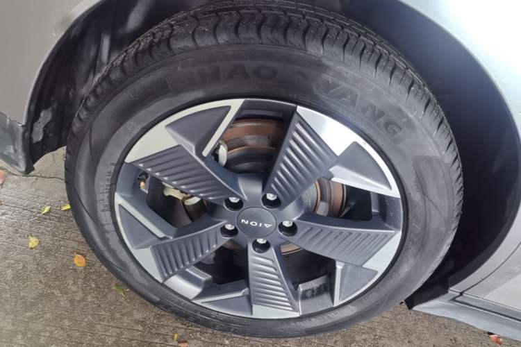 Used AION Y 2022 70 Intelligent Edition Lithium Iron Phosphate Exterior 3