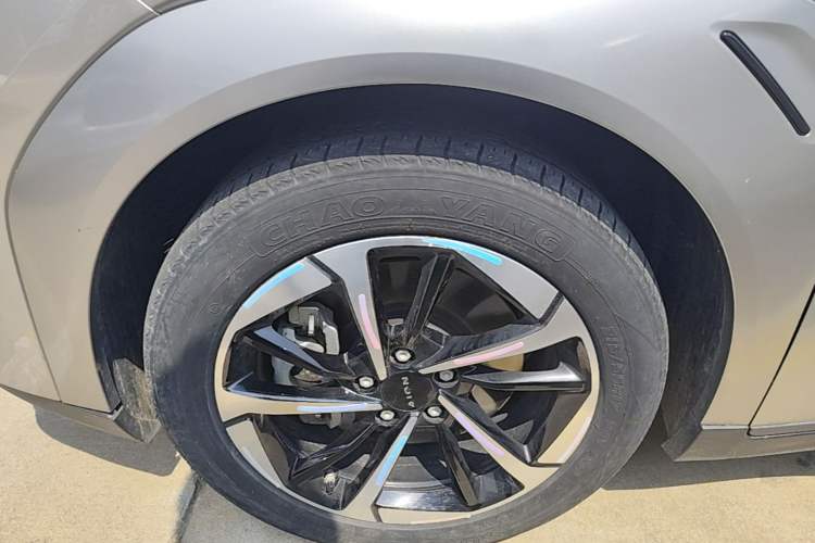Used AION Y 2022 Plus 70 Smart Edition Exterior 4