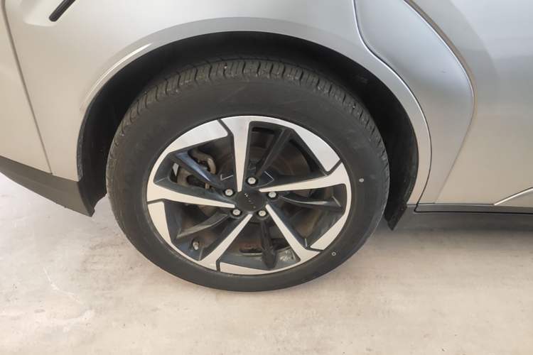 Used AION Y 2022 Plus 70 Smart Edition Exterior 5