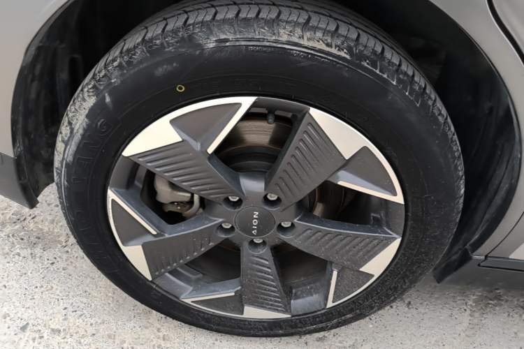 Used AION Y 2022 70 Intelligent Edition Lithium Iron Phosphate Exterior 5