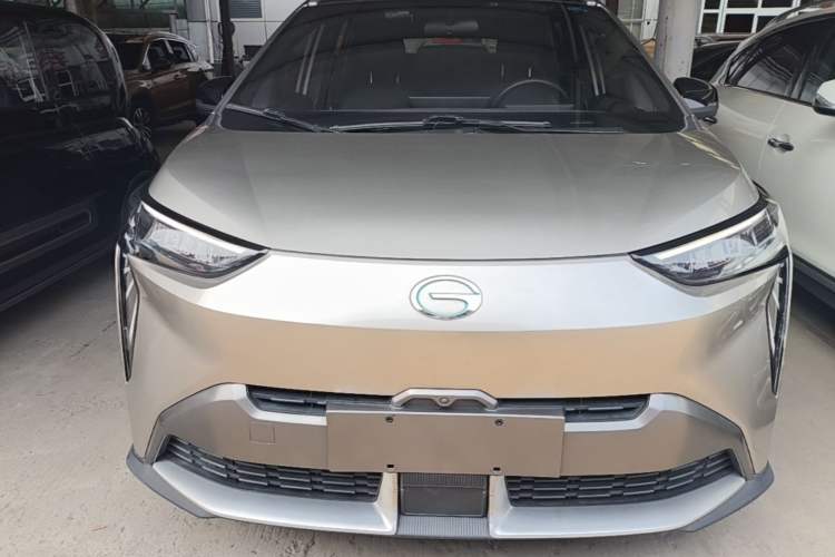 Used AION Y 2022 Plus 70 Tech Edition Front