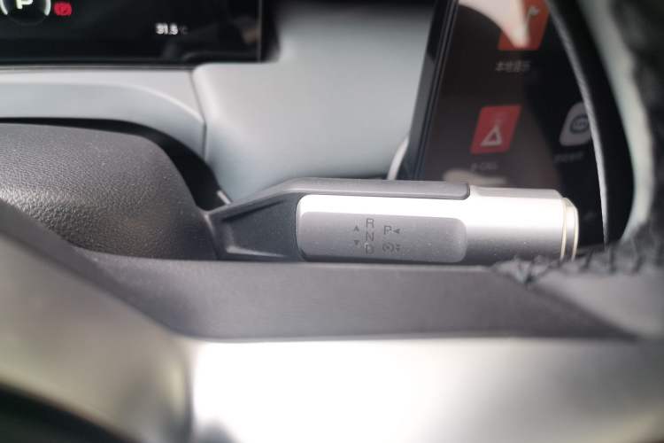 Used AION Y 2022 Plus 80 Enjoy Edition Gear Lever
