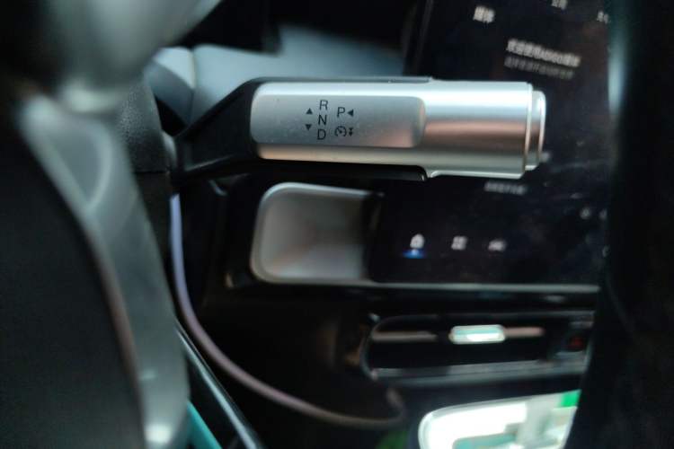 Used AION Y 2022 Plus 70 Smart Edition Gear Lever