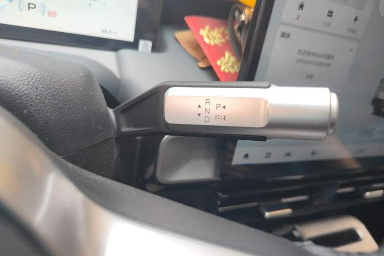 Used AION Y 2022 Plus 70 Enjoy Edition Gear Lever