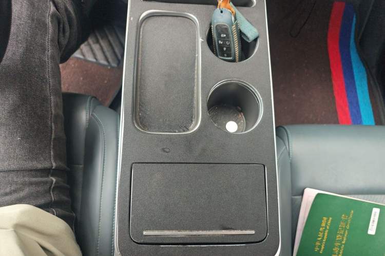 Used AION Y 2022 Plus 70 Smart Edition Gear Lever