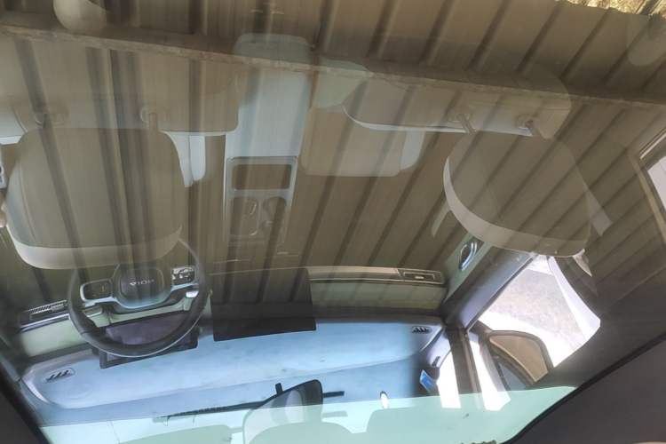 Used AION Y 2022 Plus 70 Smart Edition Headliner