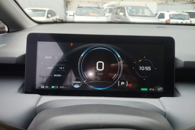 Used AION Y 2022 Plus 70 Enjoy Edition Instrument Cluster