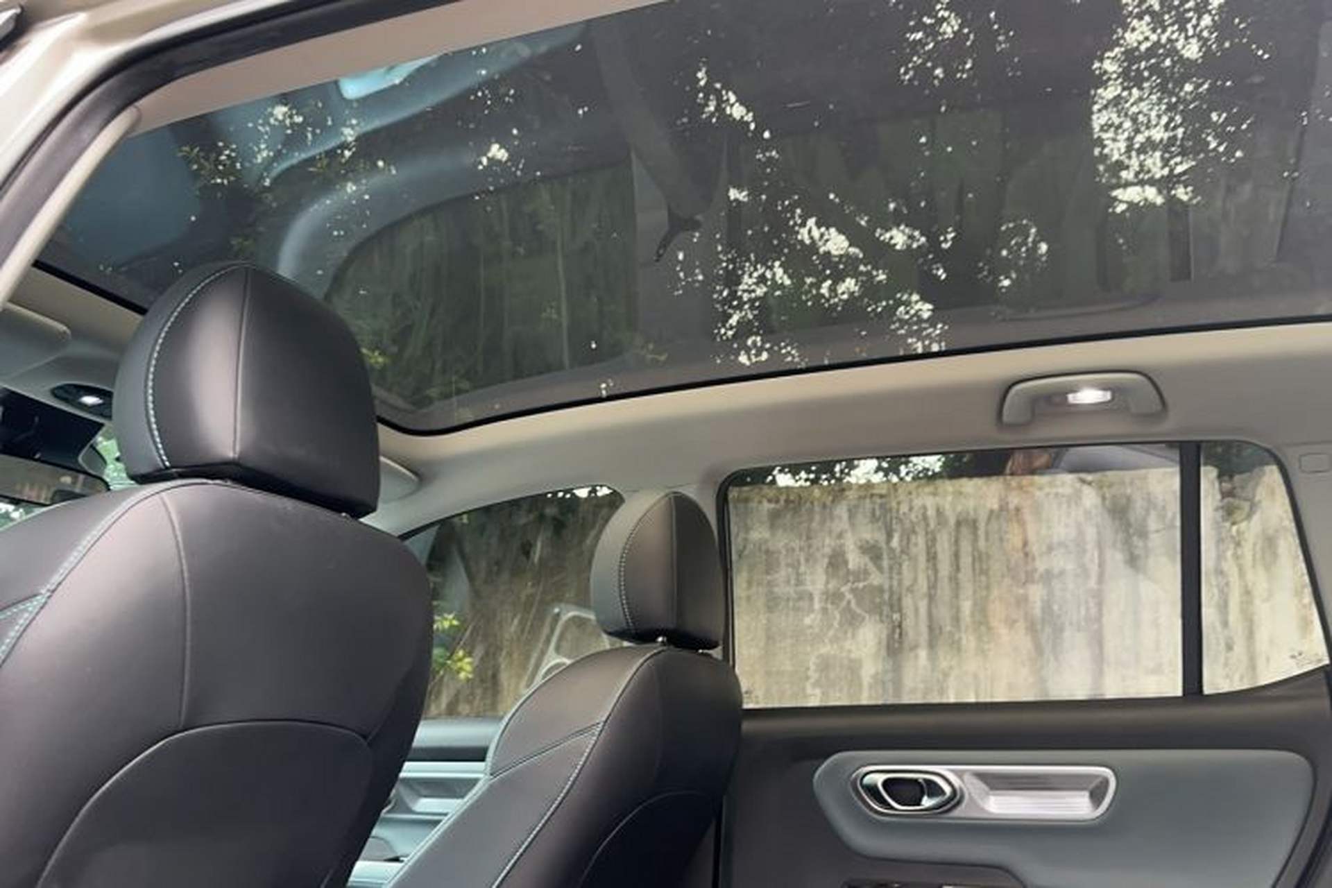 Used AION Y 2022 Plus 70 Smart Edition Interior 1