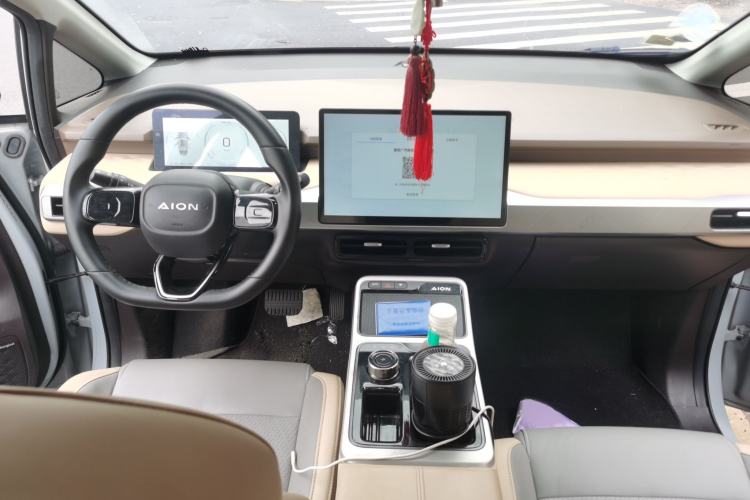 Used AION Y 2022 70 Intelligent Edition Lithium Iron Phosphate Interior 2