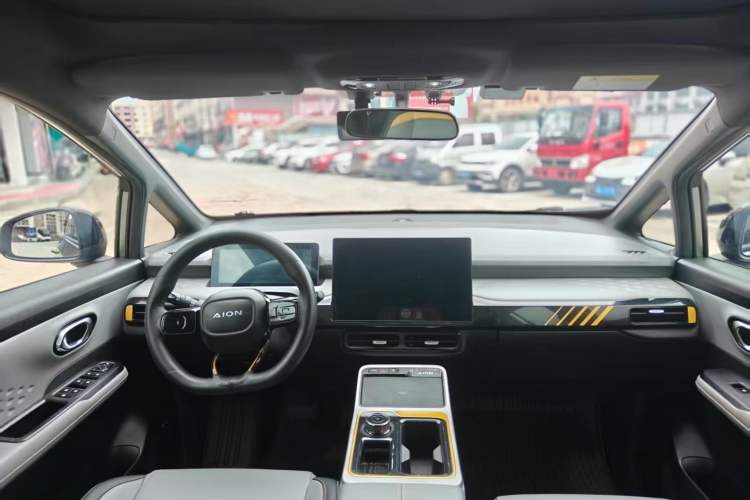 Used AION Y 2022 70 Intelligent Edition Lithium Iron Phosphate Interior 2