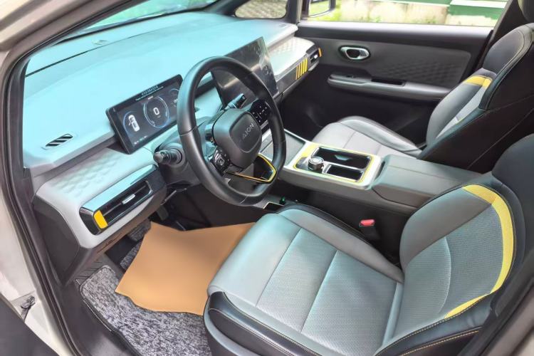 Used AION Y 2022 70 Intelligent Edition Lithium Iron Phosphate Interior 2