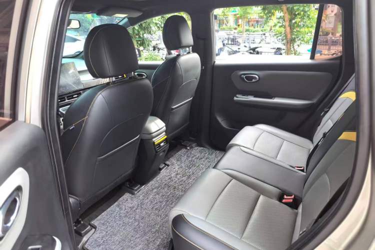 Used AION Y 2022 70 Intelligent Edition Lithium Iron Phosphate Interior 3