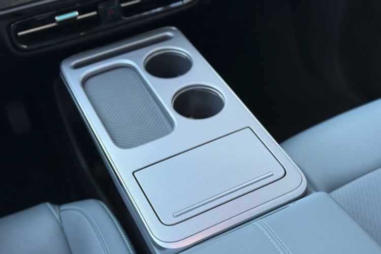 Used AION Y 2022 Plus 80 Intelligent Driving Edition Interior 9