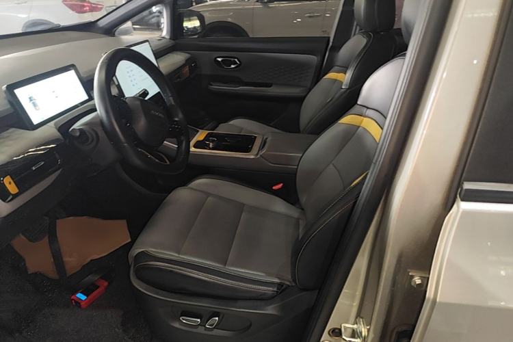 Used AION Y 2022 70 Intelligent Edition Lithium Iron Phosphate Left Front Seat