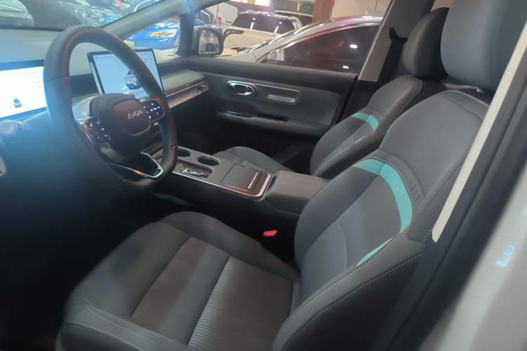 Used AION Y 2022 Plus 80 Enjoy Edition Left Front Seat