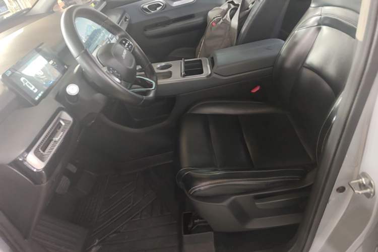 Used AION Y 2022 Plus 70 Enjoy Edition Left Front Seat