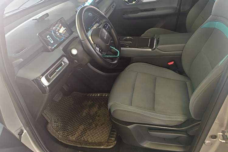Used AION Y 2022 Plus 70 Enjoy Edition Left Front Seat