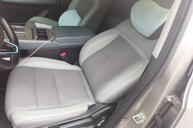 Used AION Y 2022 Plus 70 Enjoy Edition Left Front Seat